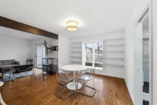 Photo #4: 21199561 Listing