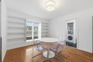 Photo #6: 21199561 Listing