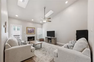 Photo #3: 21199706 Listing