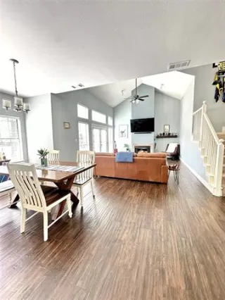 Photo #3: 21199784 Listing 