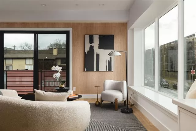 MLS: 21199911 Condo For Sale