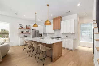 Photo #2: 21199943 Listing 