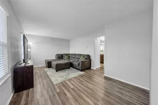 Photo #5: 21200084 Listing 