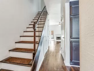 Photo #6: 21200243 Listing 