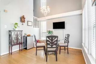 Photo #4: 21200299 Listing 