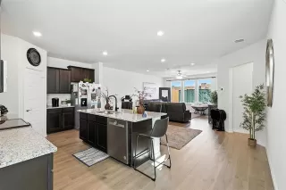 Photo #5: 21200368 Listing 