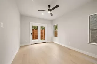 Photo #3: 21200371 Listing 