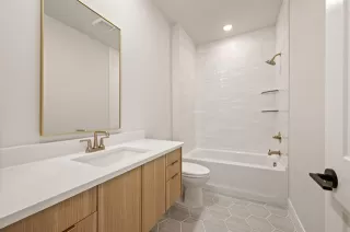 Photo #5: 21200371 Listing 