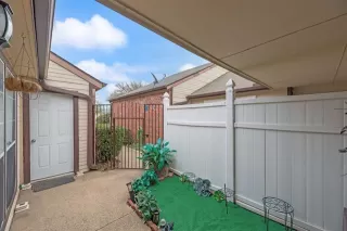 Photo #4: 21200459 Listing 