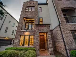 Photo #2: 21200569 Listing 