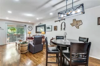 Photo #5: 21200650 Listing 