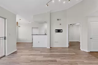 Photo #3: 21200660 Listing 