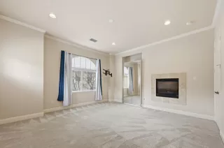 Photo #5: 21200807 Listing 