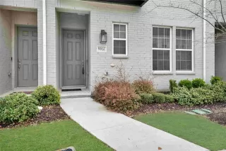 Photo #2: 21200829 Listing