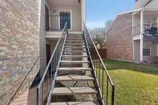 Photo #3: 21201178 Listing