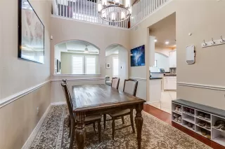 Photo #5: 21201184 Listing