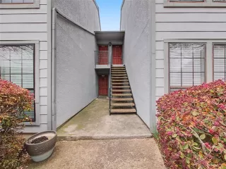 Photo #2: 21201652 Listing 