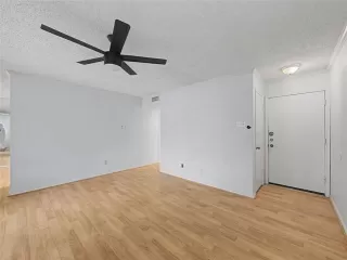 Photo #4: 21201652 Listing 