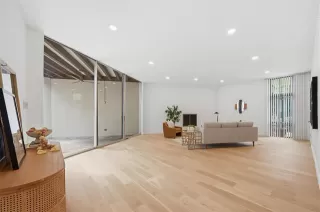 Photo #3: 21201742 Listing