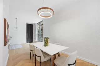 Photo #5: 21201742 Listing