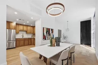 Photo #6: 21201742 Listing