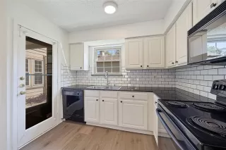 Photo #5: 21201981 Listing