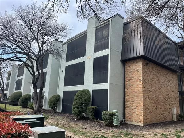 MLS: 21202263 Condo For Sale