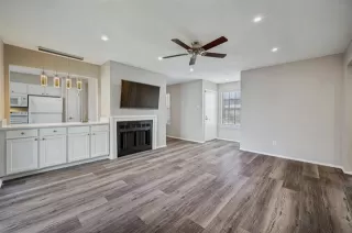 Photo #5: 21202541 Listing 