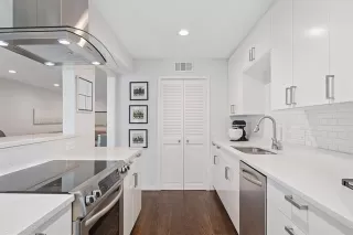 Photo #6: 21202730 Listing 