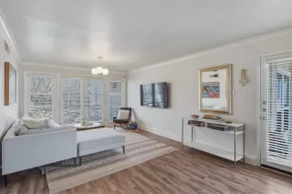 Photo #4: 21202921 Listing 