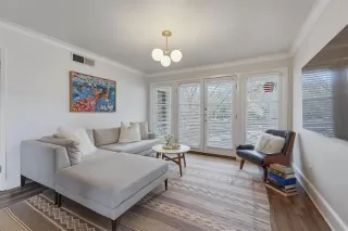 Photo #5: 21202921 Listing 