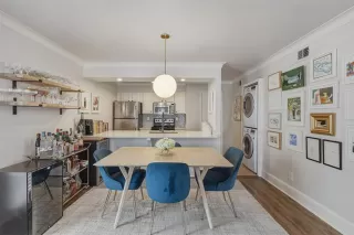 Photo #6: 21202921 Listing 