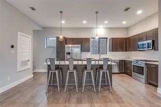 Photo #5: 21202958 Listing 