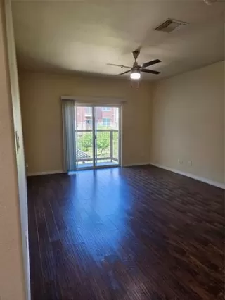 Photo #2: 21203331 Listing