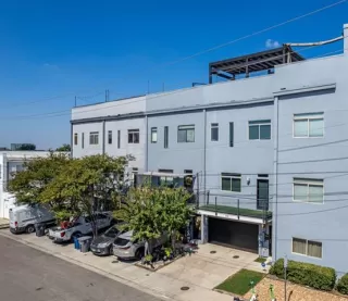 Photo #2: 21203360 Listing 