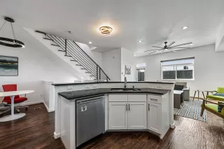 Photo #6: 21203360 Listing 