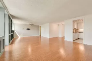 Photo #4: 21203792 Listing