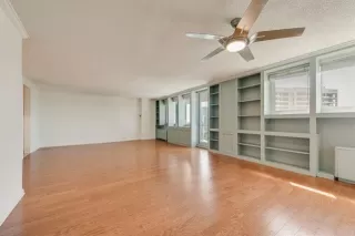 Photo #5: 21203792 Listing