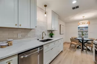 Photo #6: 21203859 Listing 