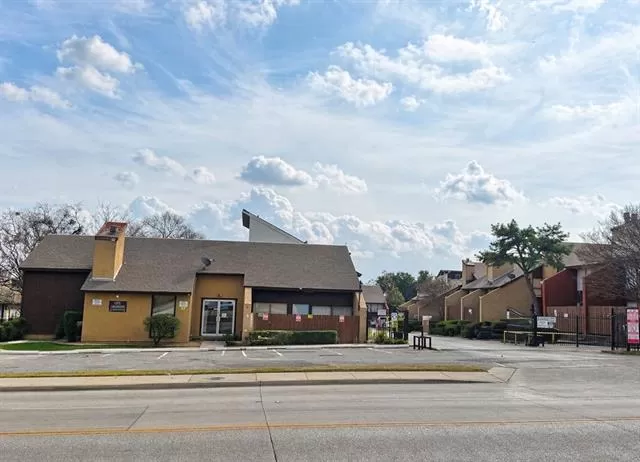 MLS: 21204087 Condo For Sale