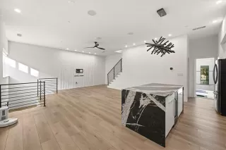 Photo #4: 21204354 Listing 