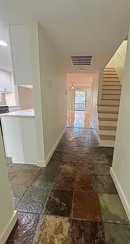 Photo #3: 21204466 Listing 