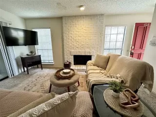 Photo #2: 21204633 Listing 