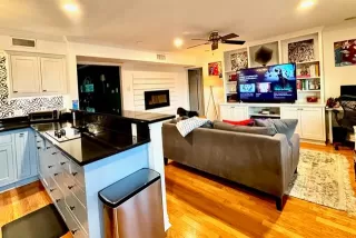 Photo #5: 21204815 Listing