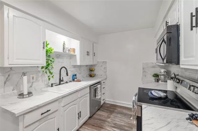 MLS: 21205280 Condo For Sale