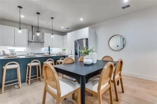 Photo #4: 21205517 Listing 