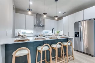 Photo #6: 21205517 Listing 