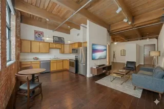 Photo #6: 21205902 Listing 