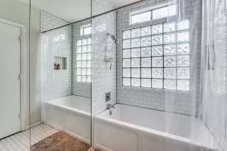 Photo #4: 21205965 Listing 