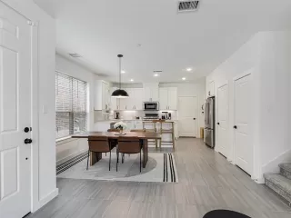 Photo #6: 21206056 Listing 